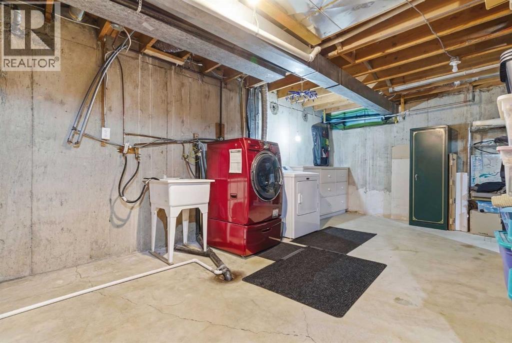 Single Family House 4 Level for Sale in  Athens Road SE Acadia Calgary 