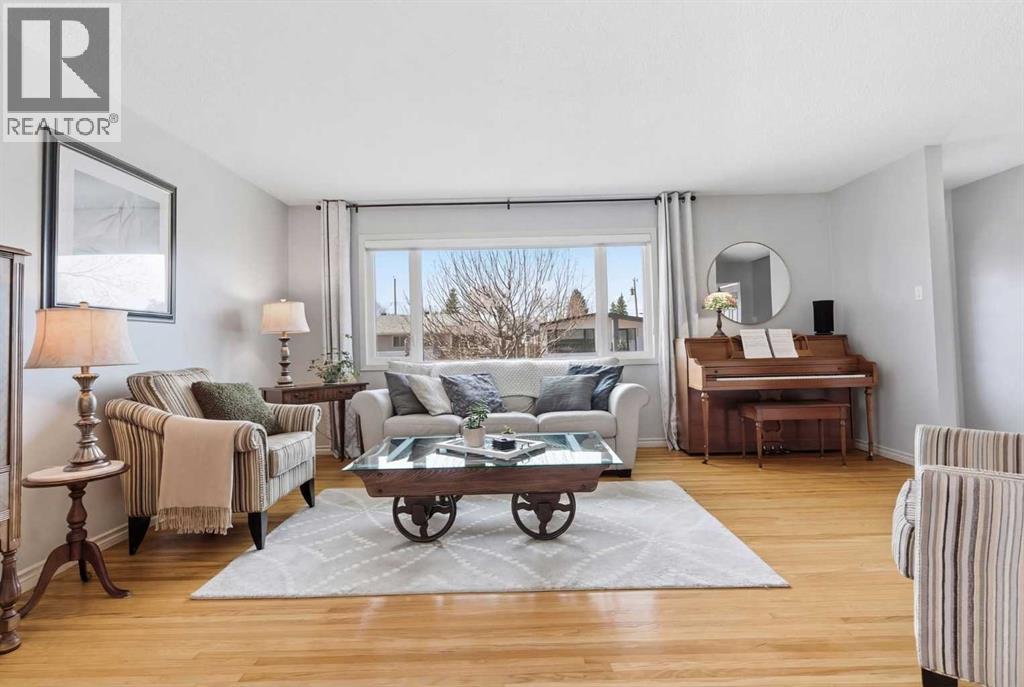 Single Family House 4 Level for Sale in  Athens Road SE Acadia Calgary 