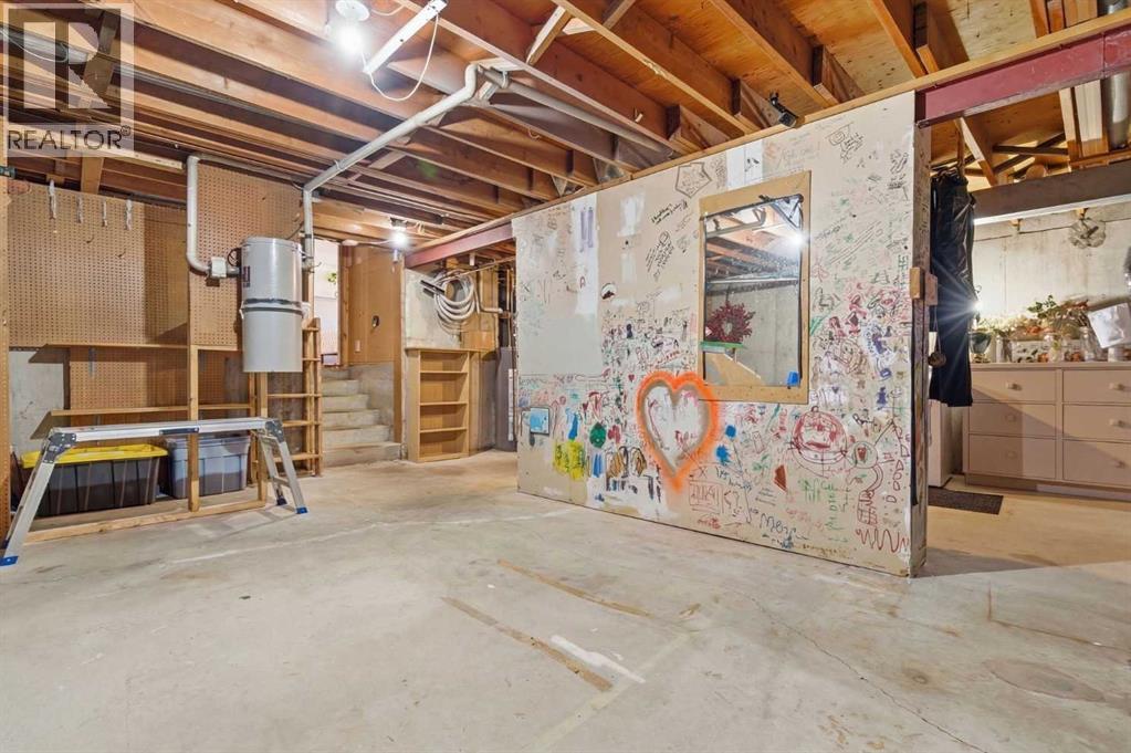 Single Family House 4 Level for Sale in  Athens Road SE Acadia Calgary 