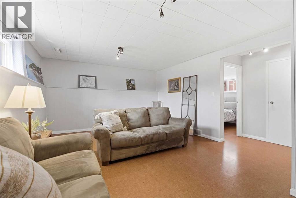 Single Family House 4 Level for Sale in  Athens Road SE Acadia Calgary 