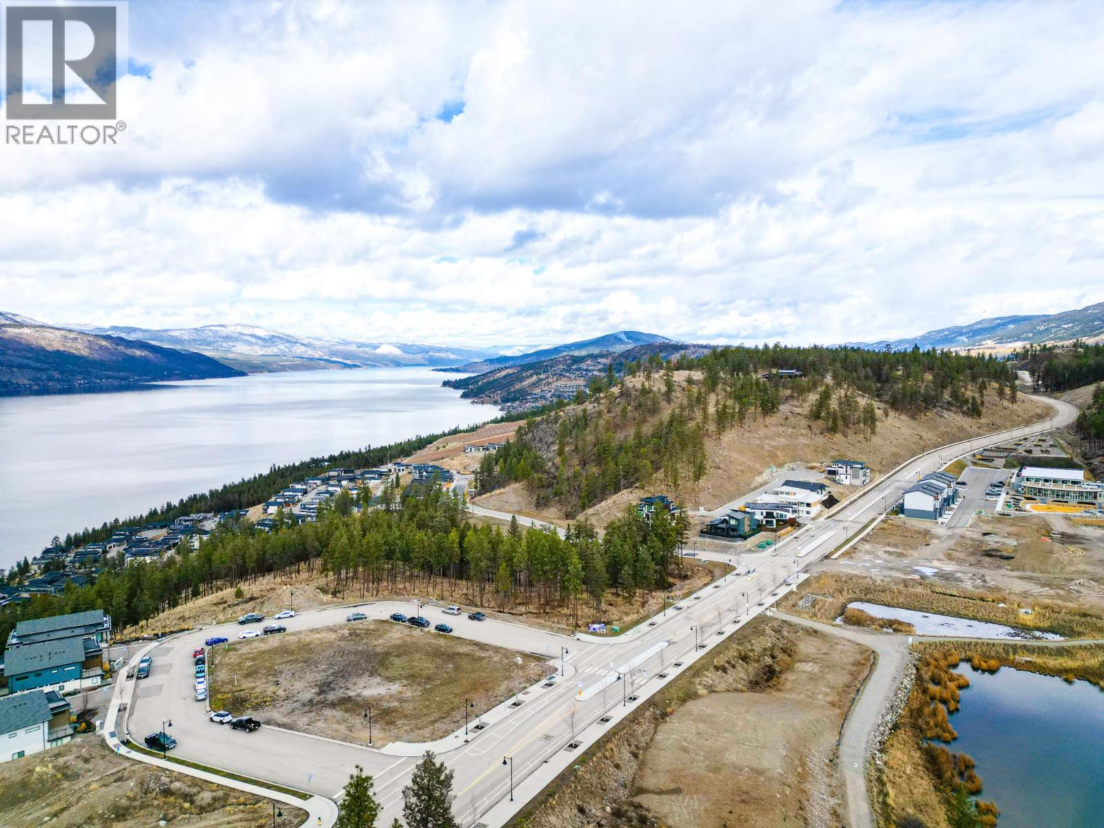  1810 Hilltop Crescent, Kelowna