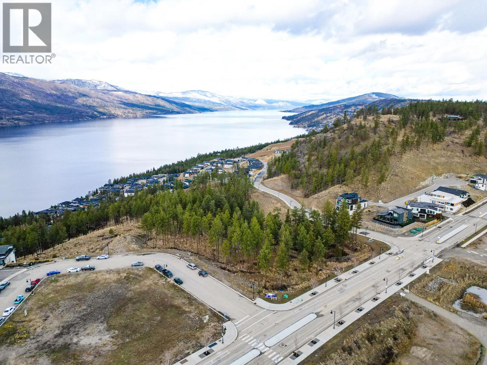  1810 Hilltop Crescent, Kelowna