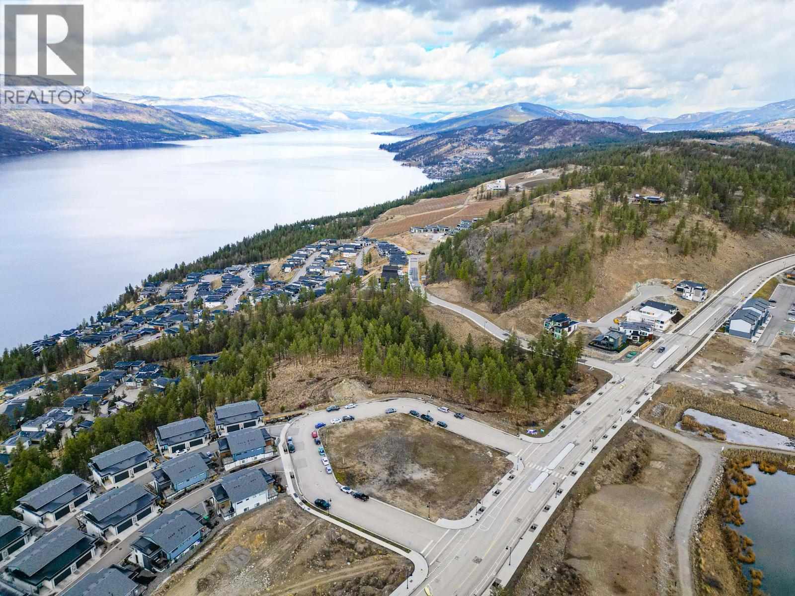  1810 Hilltop Crescent, Kelowna