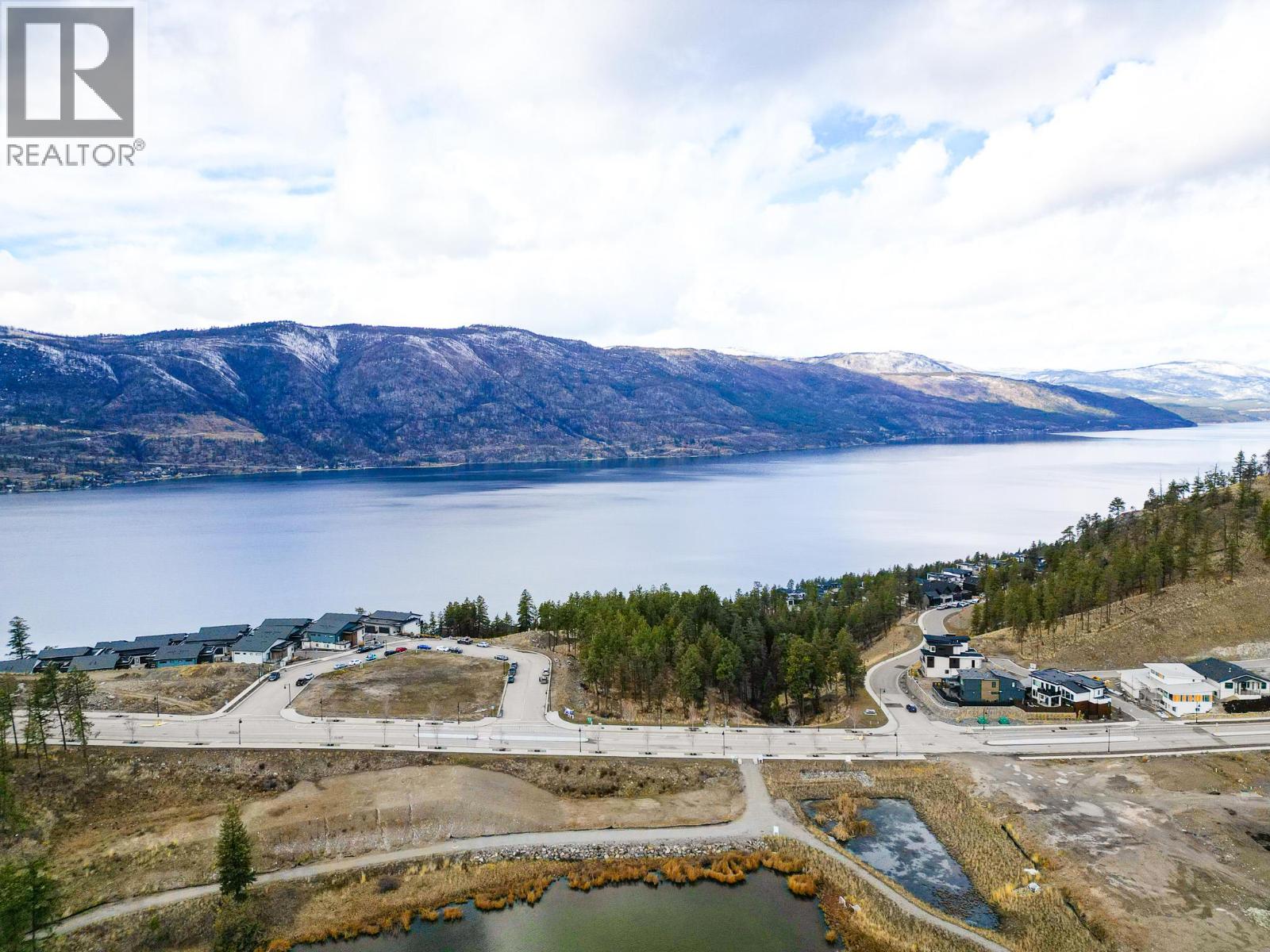  1810 Hilltop Crescent, Kelowna