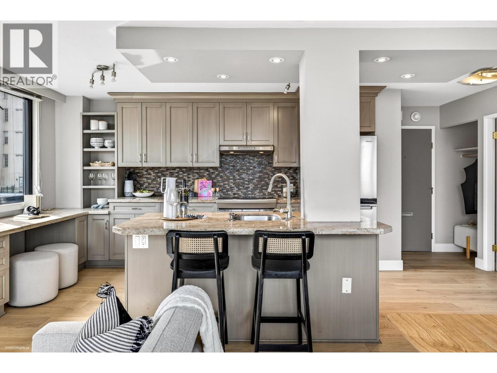 1404 1330 HARWOOD Street - main photo