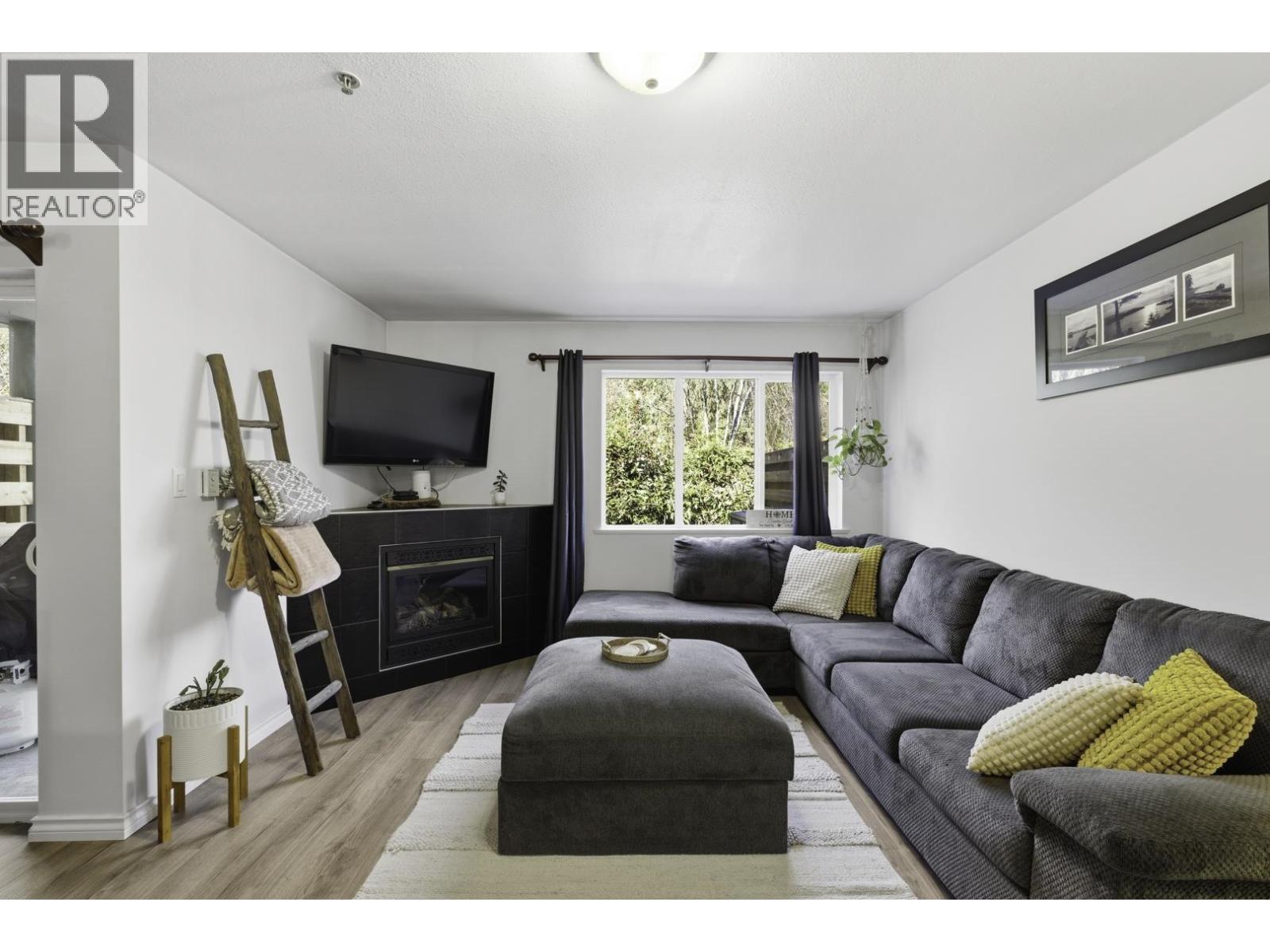 47 735 PARK ROAD, Gibsons