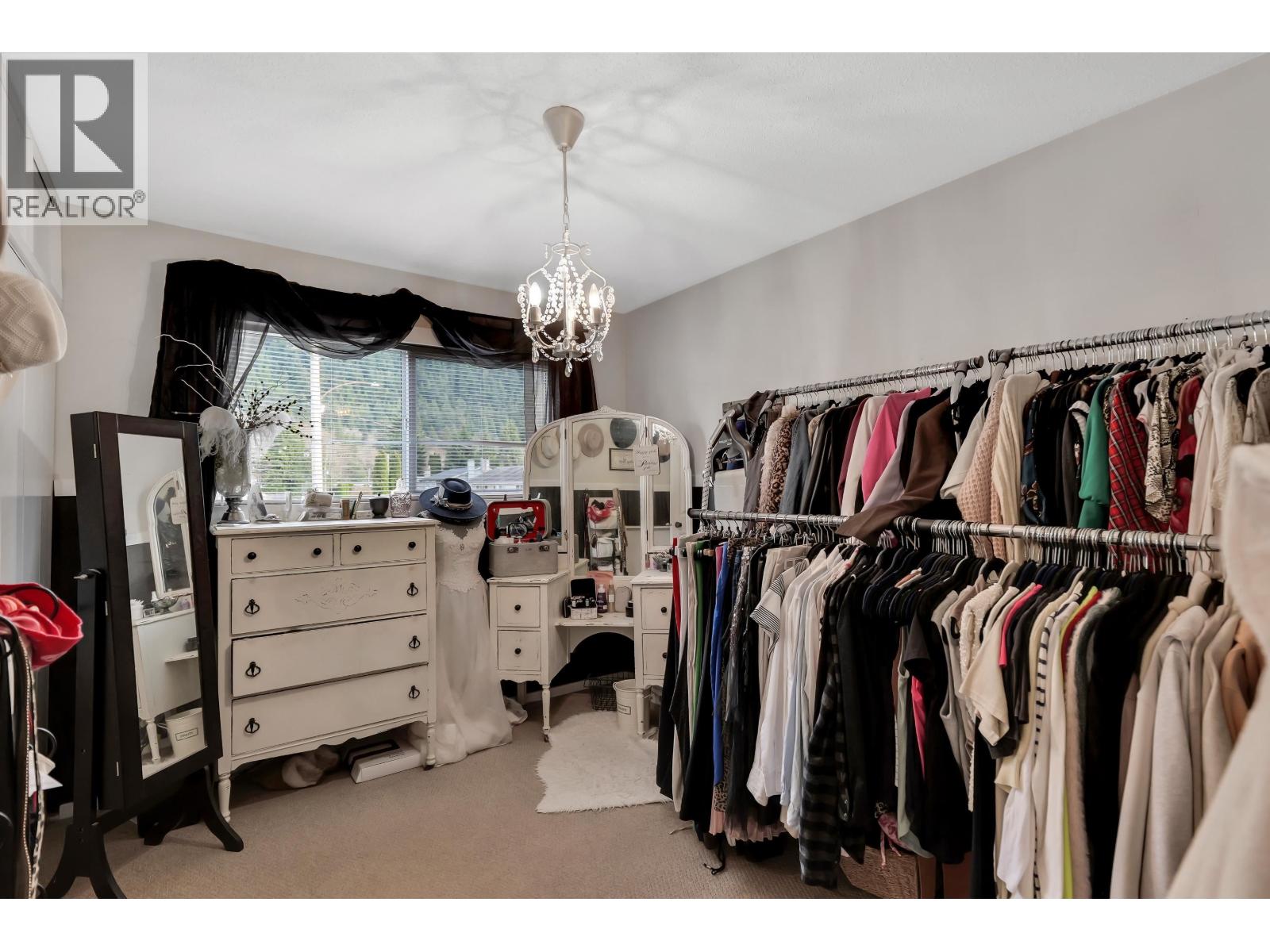 38101 CHESTNUT AVENUE, Squamish