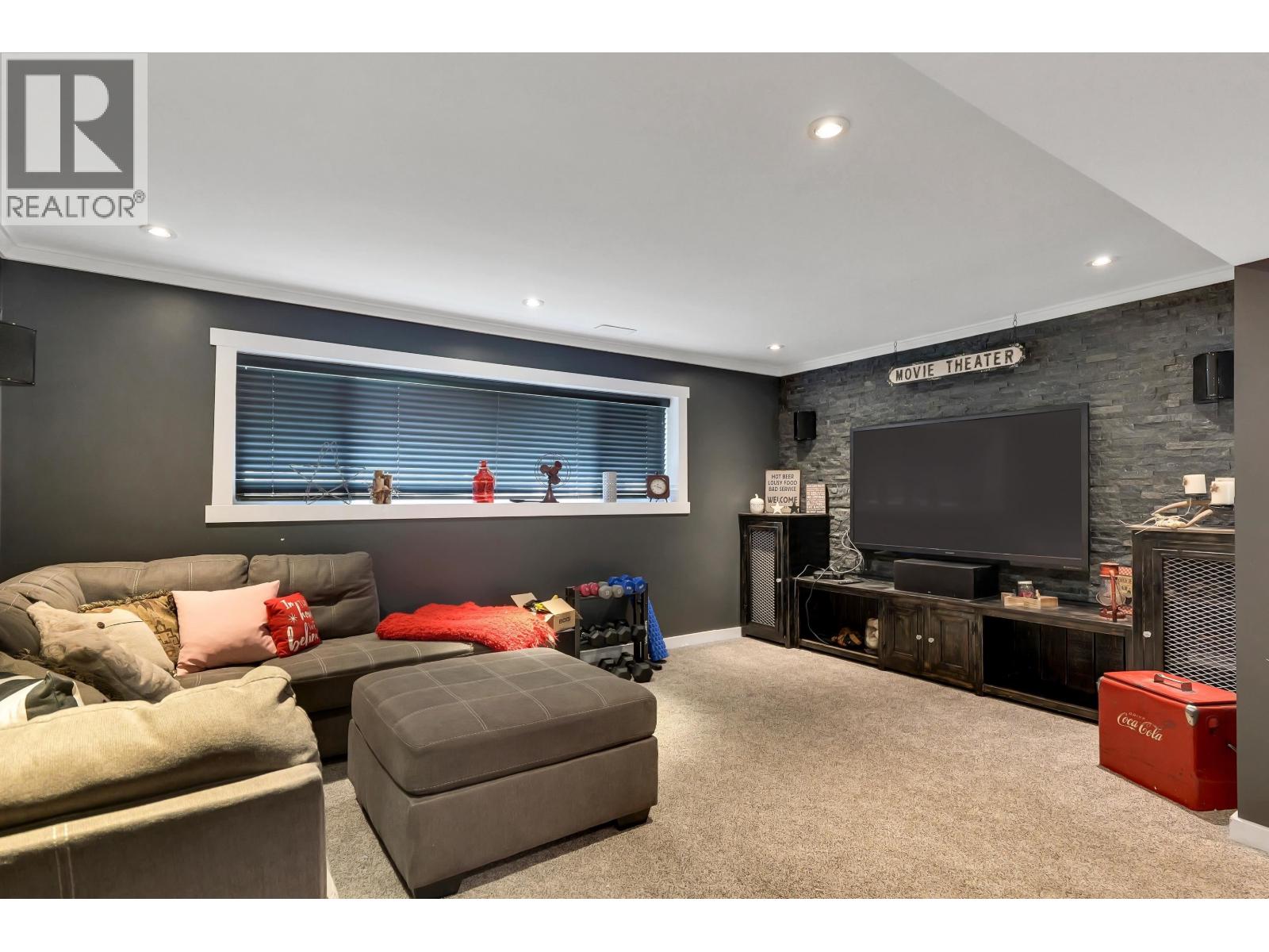 38101 CHESTNUT AVENUE, Squamish