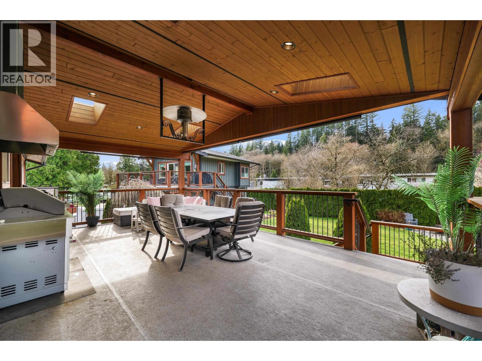 38101 CHESTNUT AVENUE, Squamish