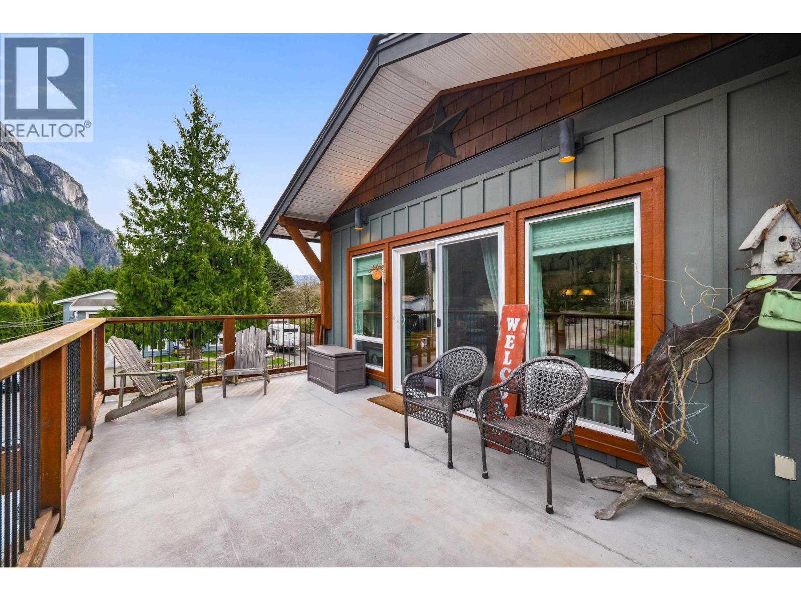 38101 CHESTNUT AVENUE, Squamish