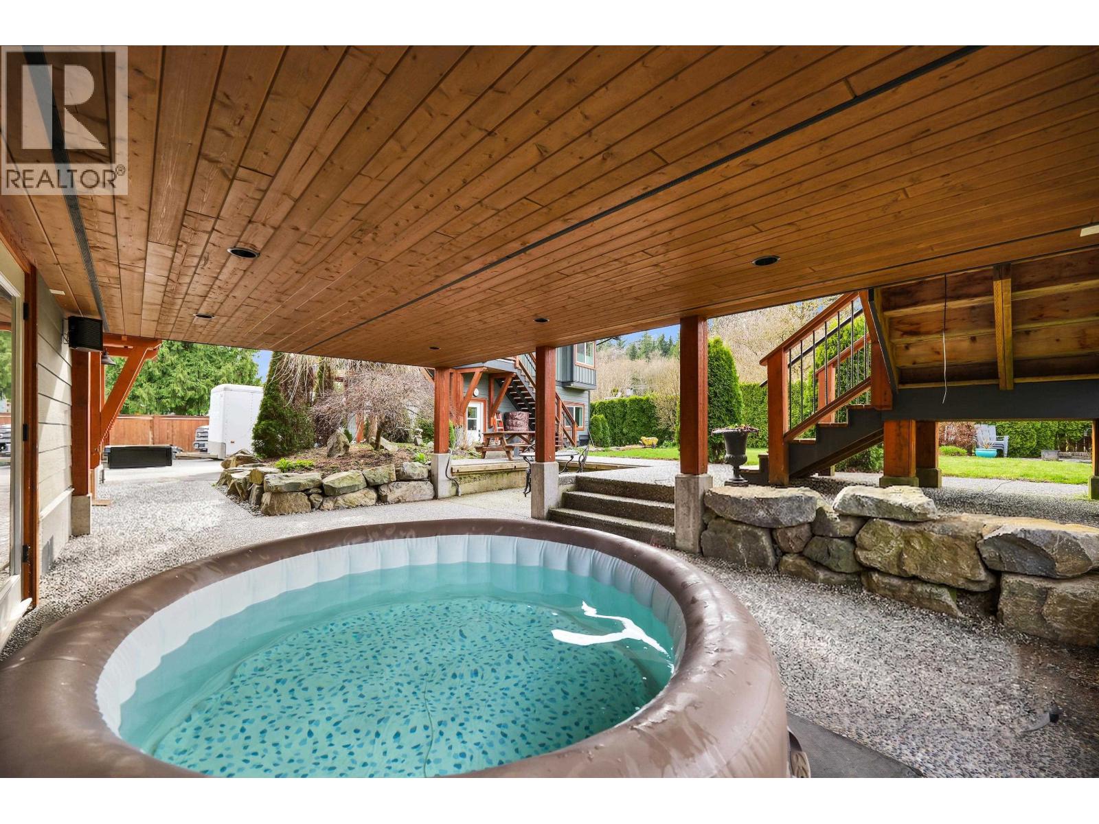 38101 CHESTNUT AVENUE, Squamish