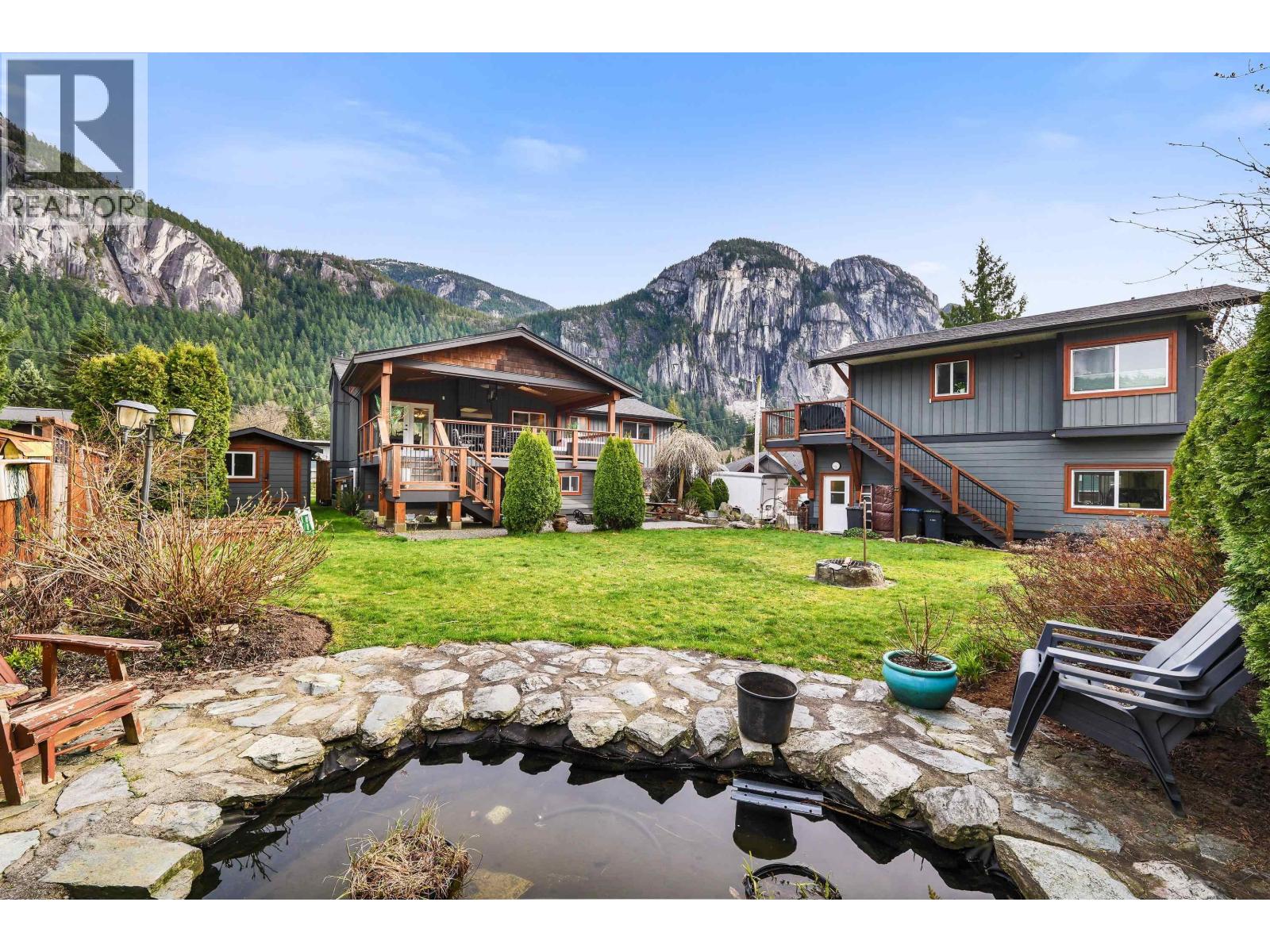 38101 CHESTNUT AVENUE, Squamish