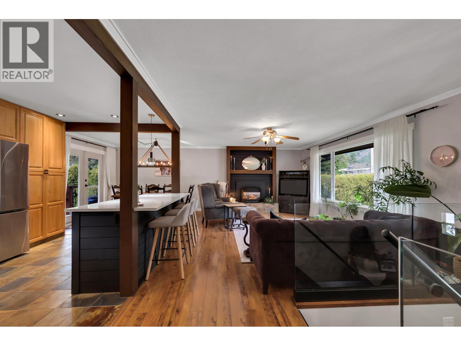 38101 CHESTNUT AVENUE, Squamish