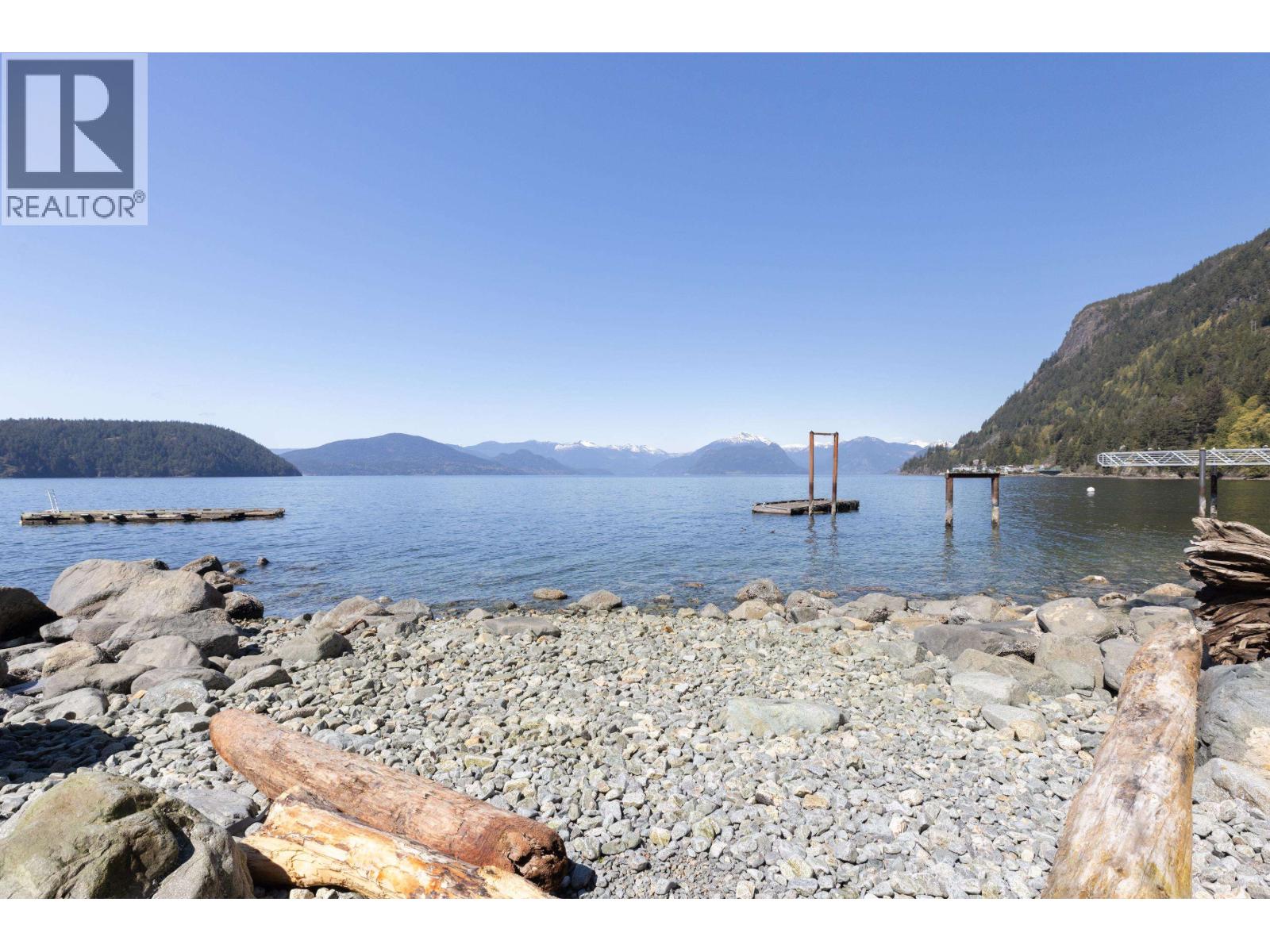 4 STRACHAN POINT ROAD, West Vancouver