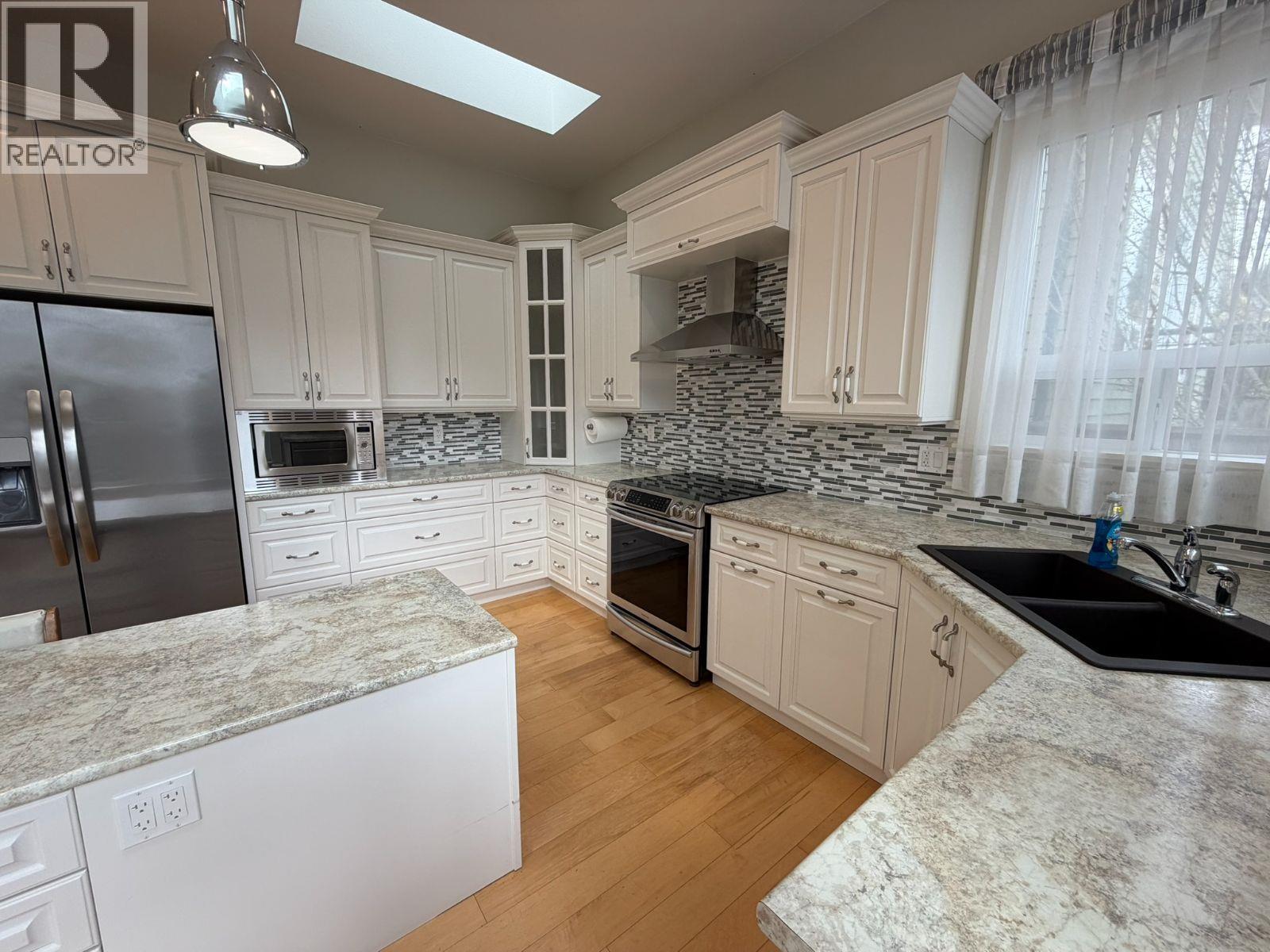 226 GIFFORD PLACE, New Westminster