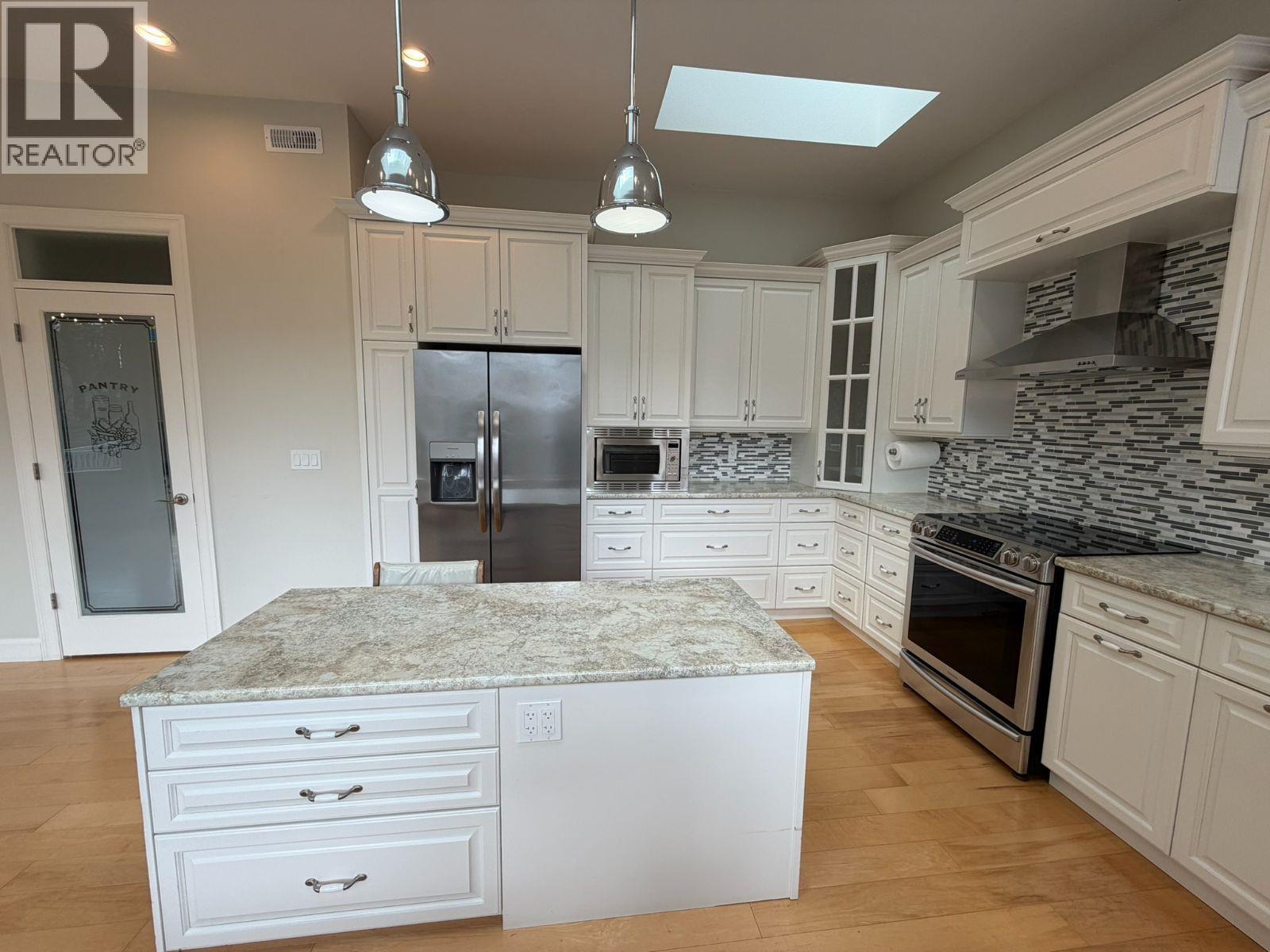 226 GIFFORD PLACE, New Westminster