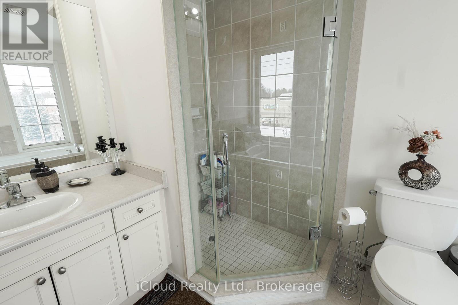 55 MAIDSTONE WAY - 22