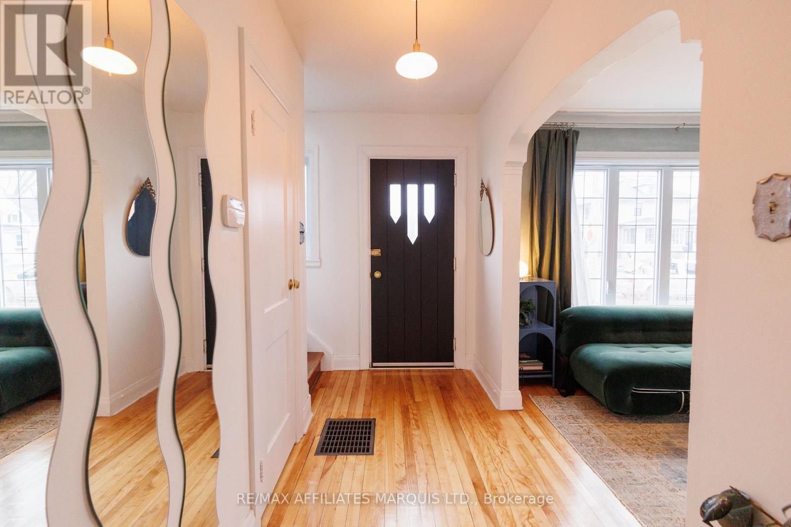 441 YORK STREET - 10