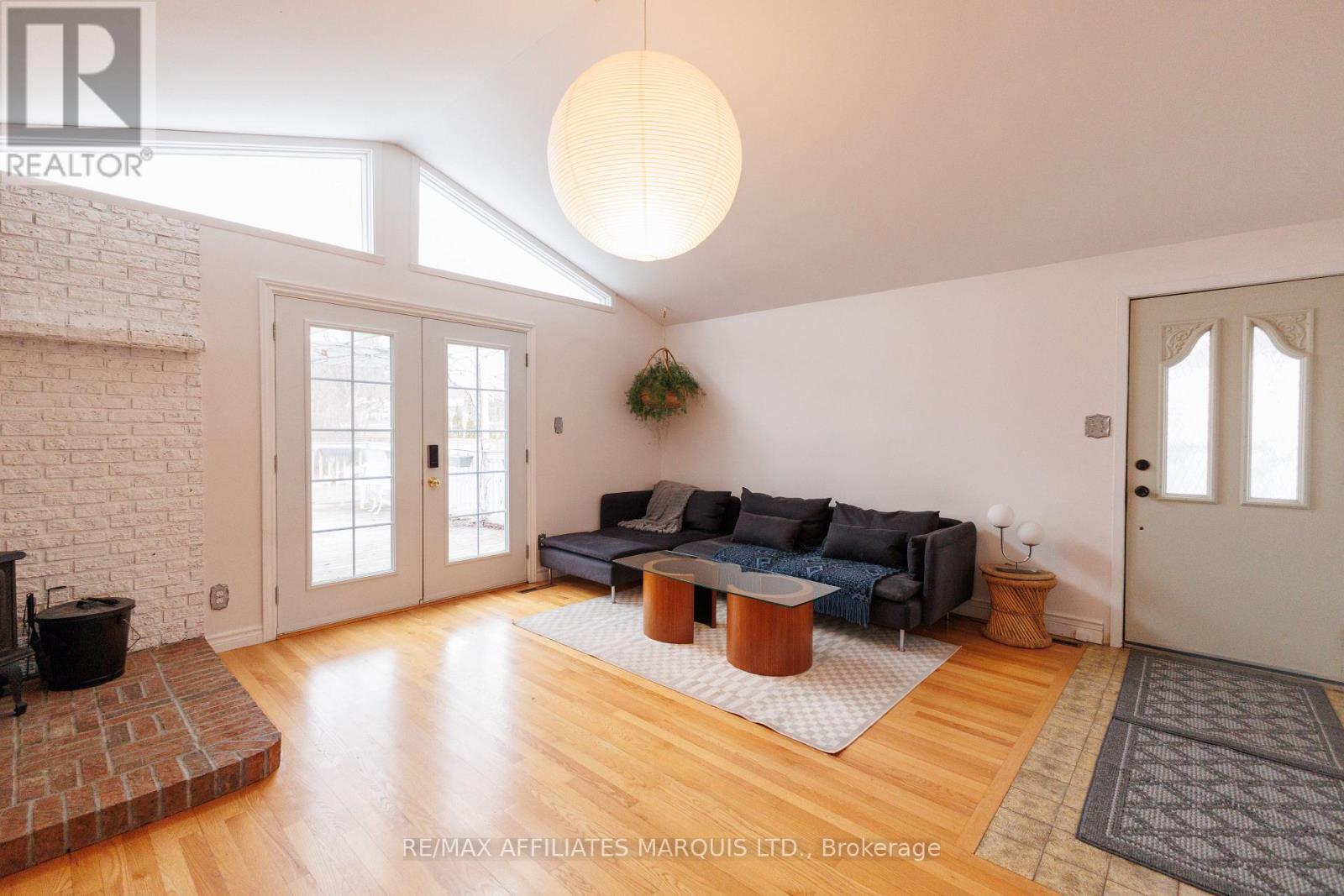 441 YORK STREET - 26