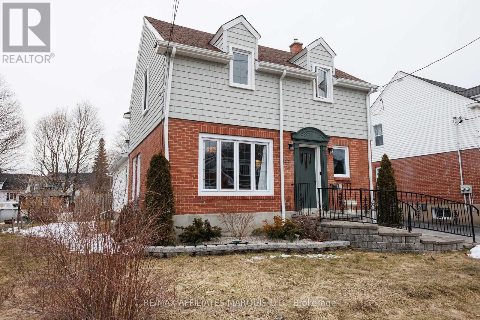 441 YORK STREET - 4