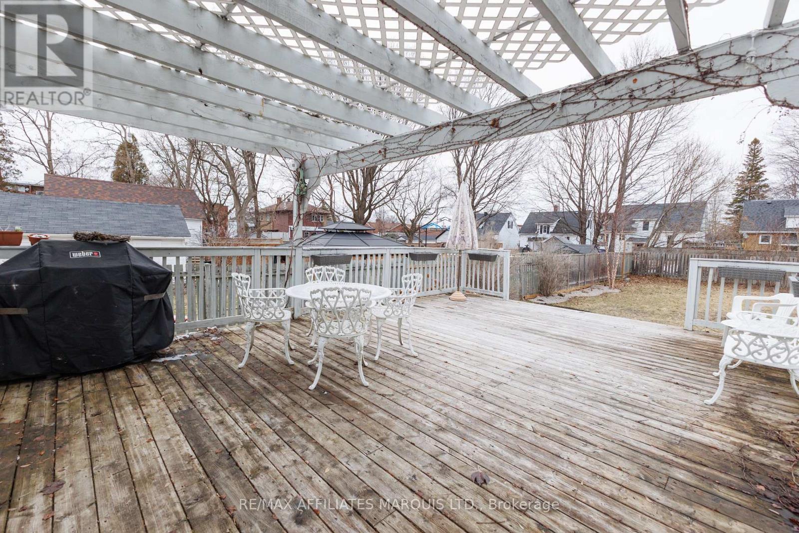 441 YORK STREET - 8