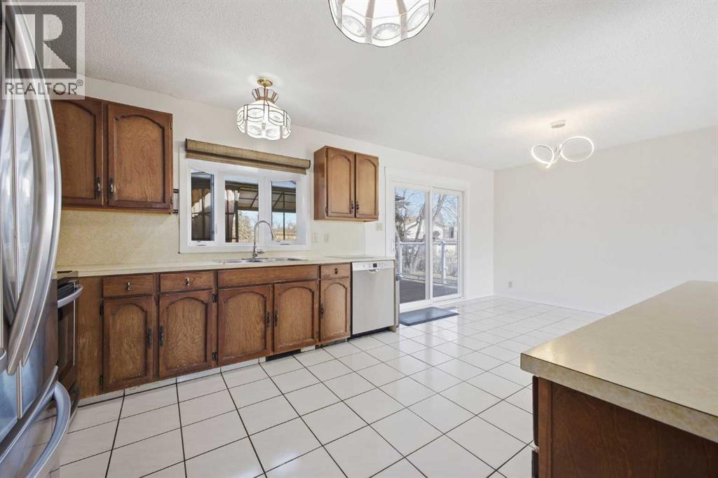 Single Family House 4 Level for Sale in   Avenue NE Rundle Calgary 