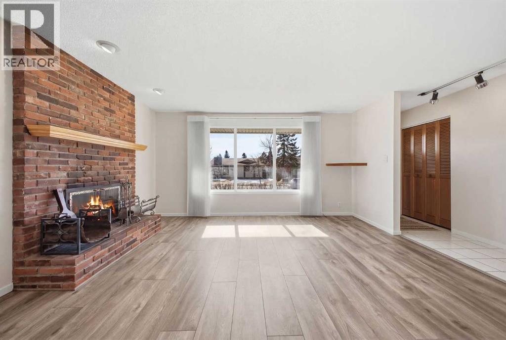 Single Family House 4 Level for Sale in   Avenue NE Rundle Calgary 