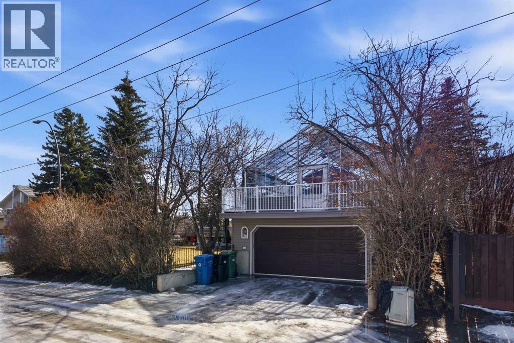 Single Family House 4 Level for Sale in   Avenue NE Rundle Calgary 