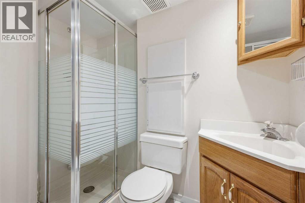 Single Family House 4 Level for Sale in   Avenue NE Rundle Calgary 