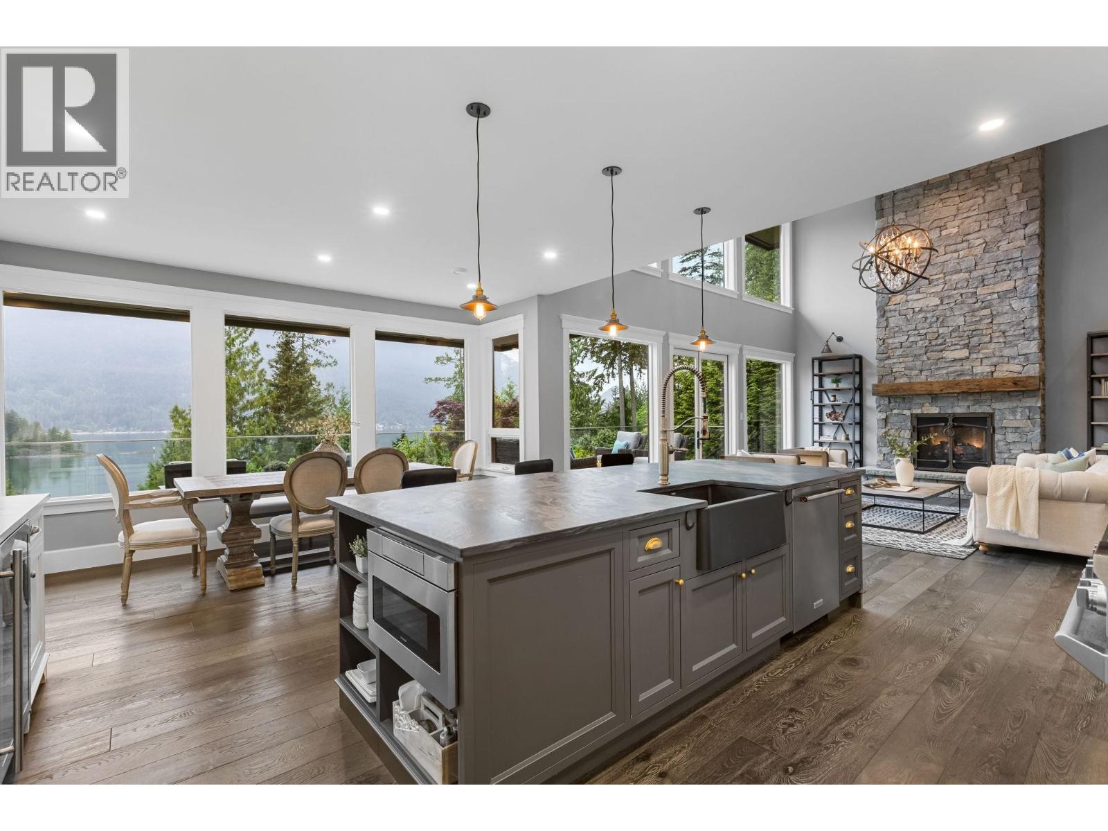 3377 SENKLER ROAD, Port Moody