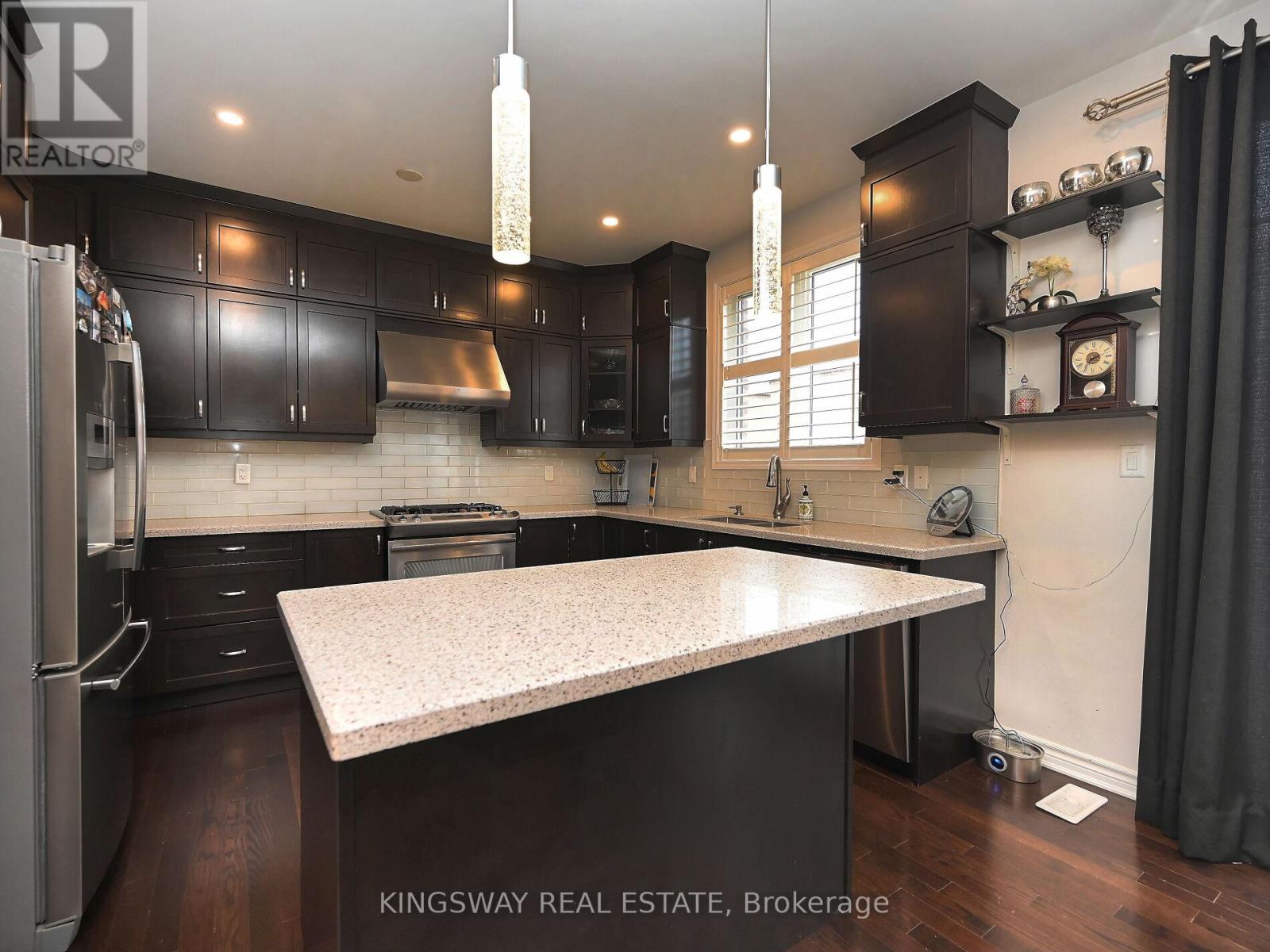 620 LANGHOLM STREET - 15
