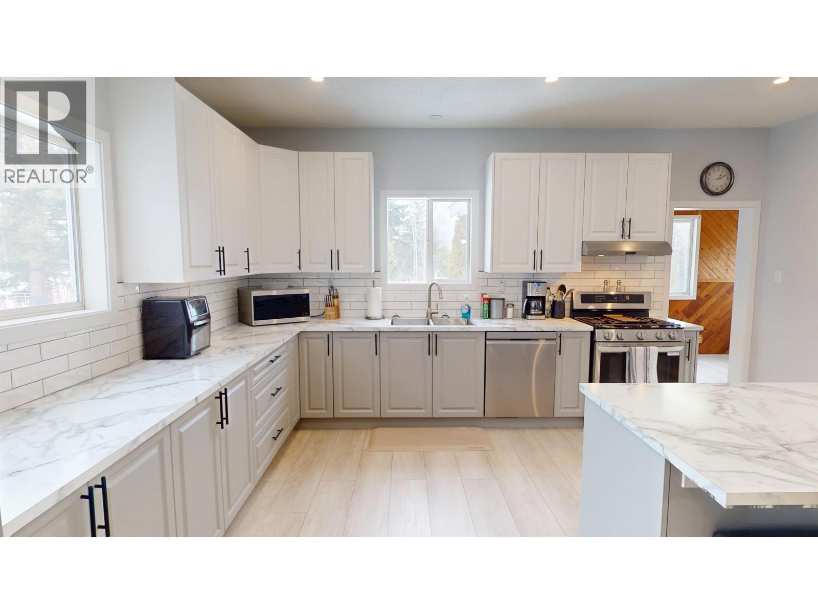 2107 RAWLINGS ROAD - 29