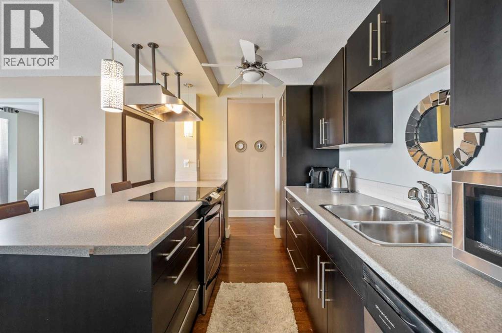 Single Family House for Sale in    Avenue SW Cliff Bungalow Calgary 