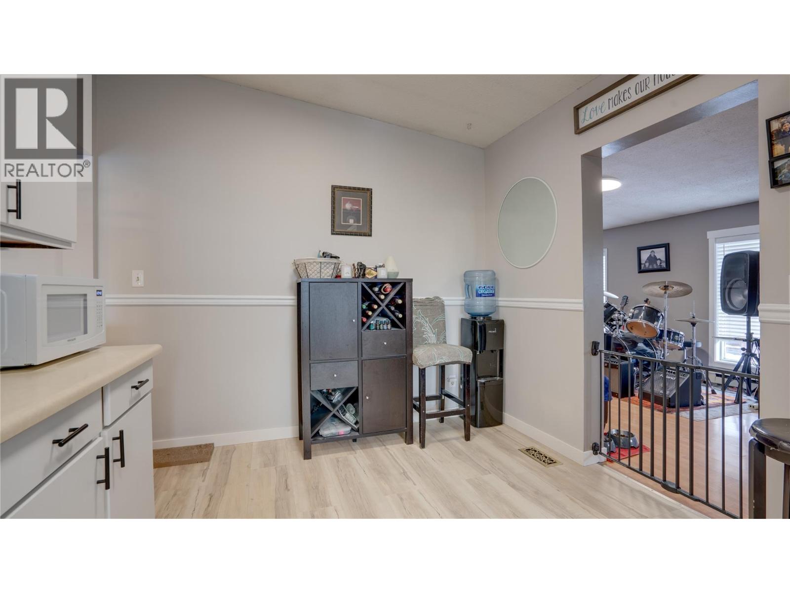 48 STROULGER ROAD - 29