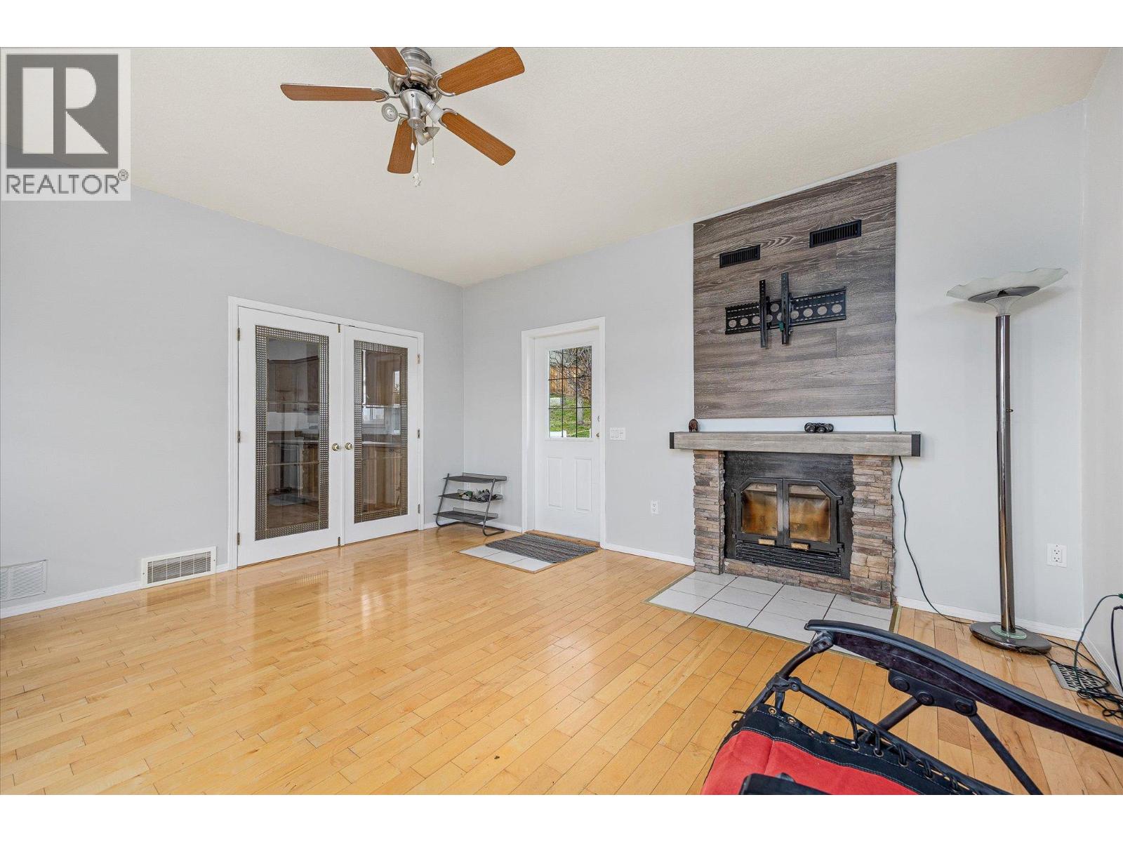  3765 Lornell Crescent, Peachland