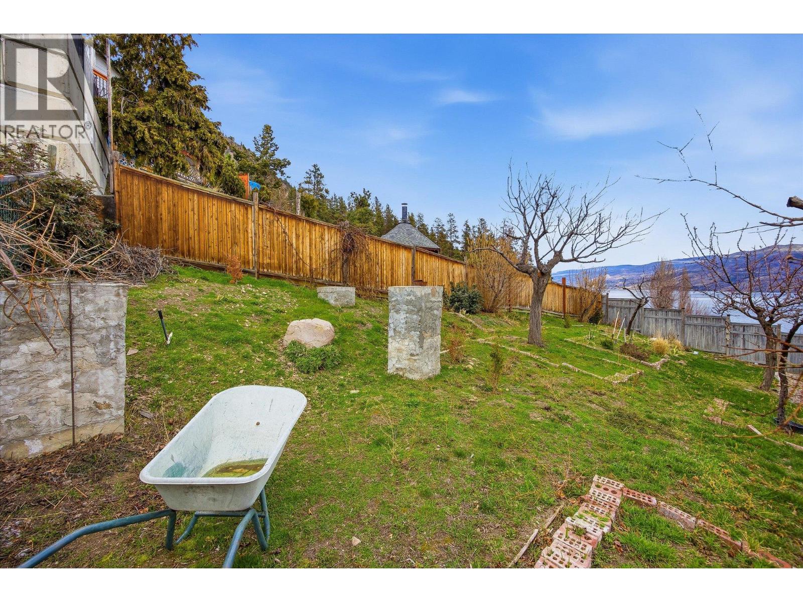  3765 Lornell Crescent, Peachland