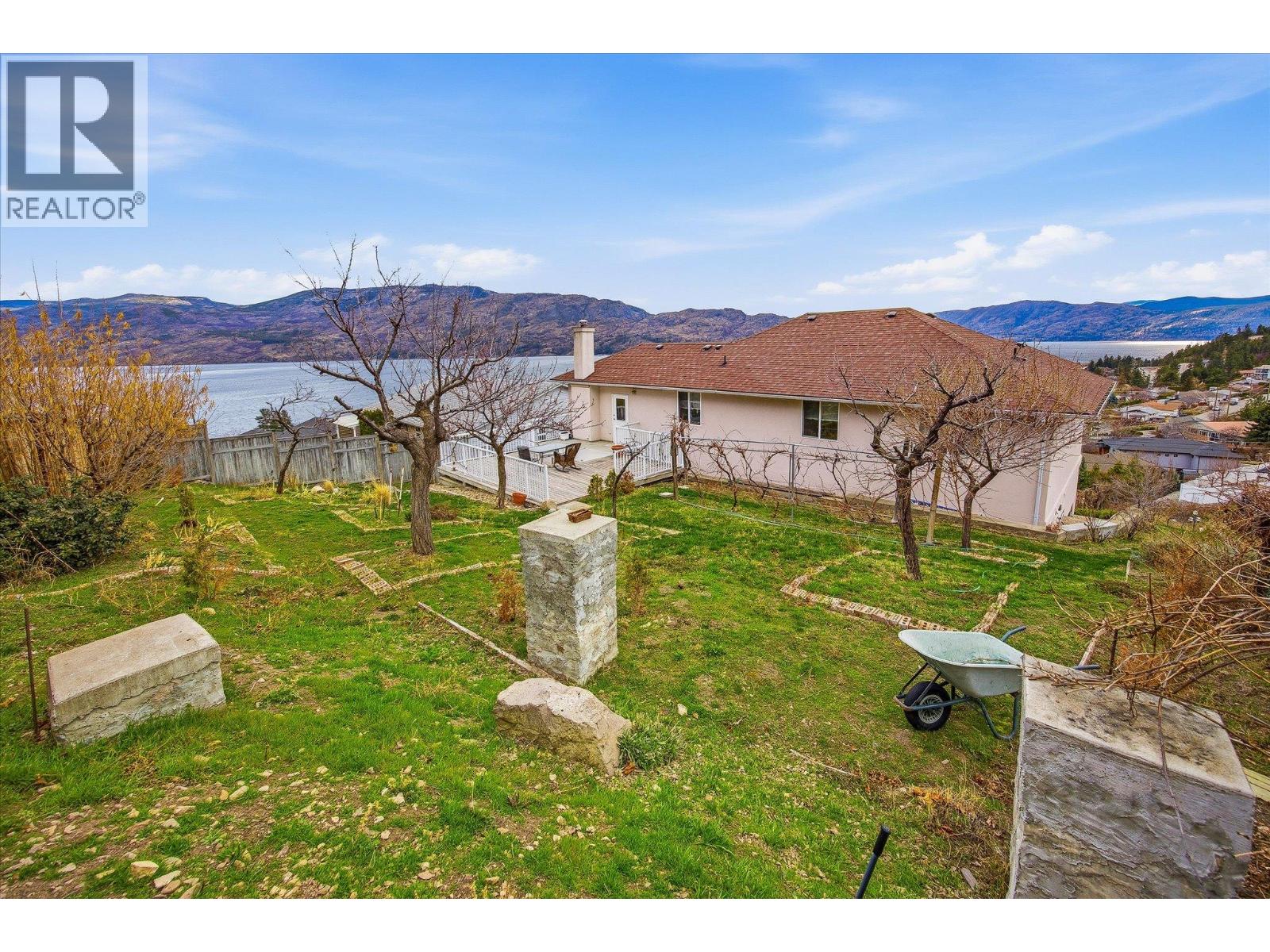  3765 Lornell Crescent, Peachland