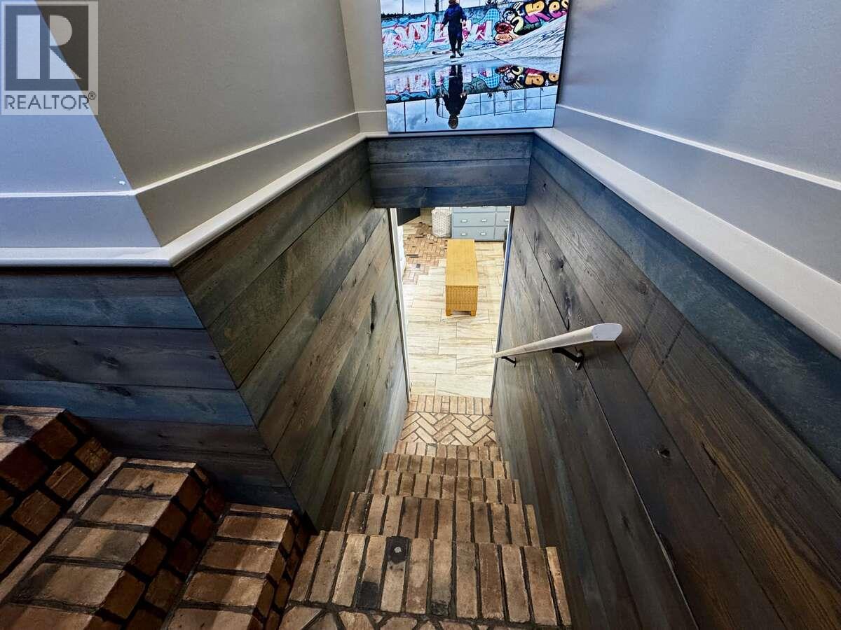 987 Kettle River Drive, Grand Forks