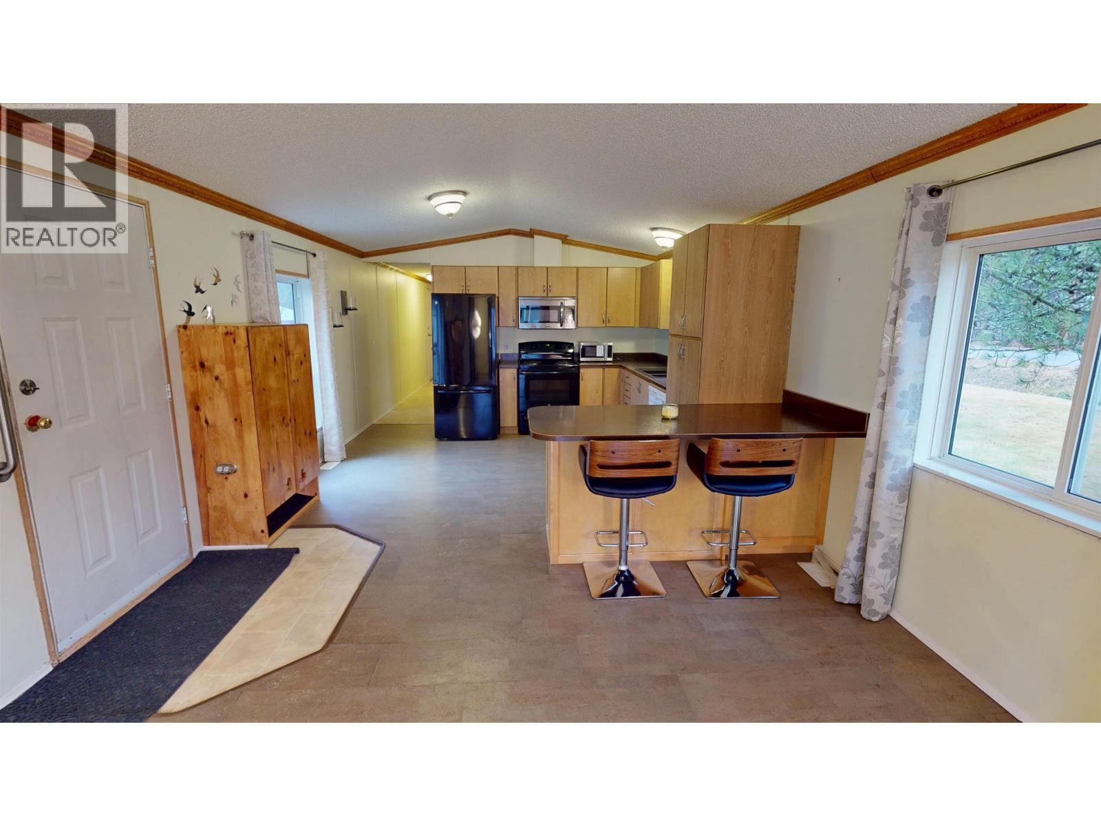 #2 2221 QUARTZ AVENUE - 6