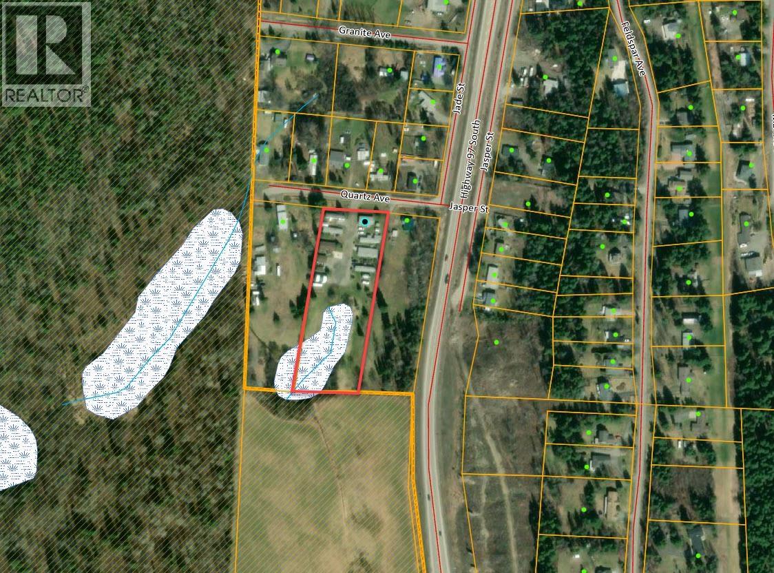 #2 2221 QUARTZ AVENUE - 25