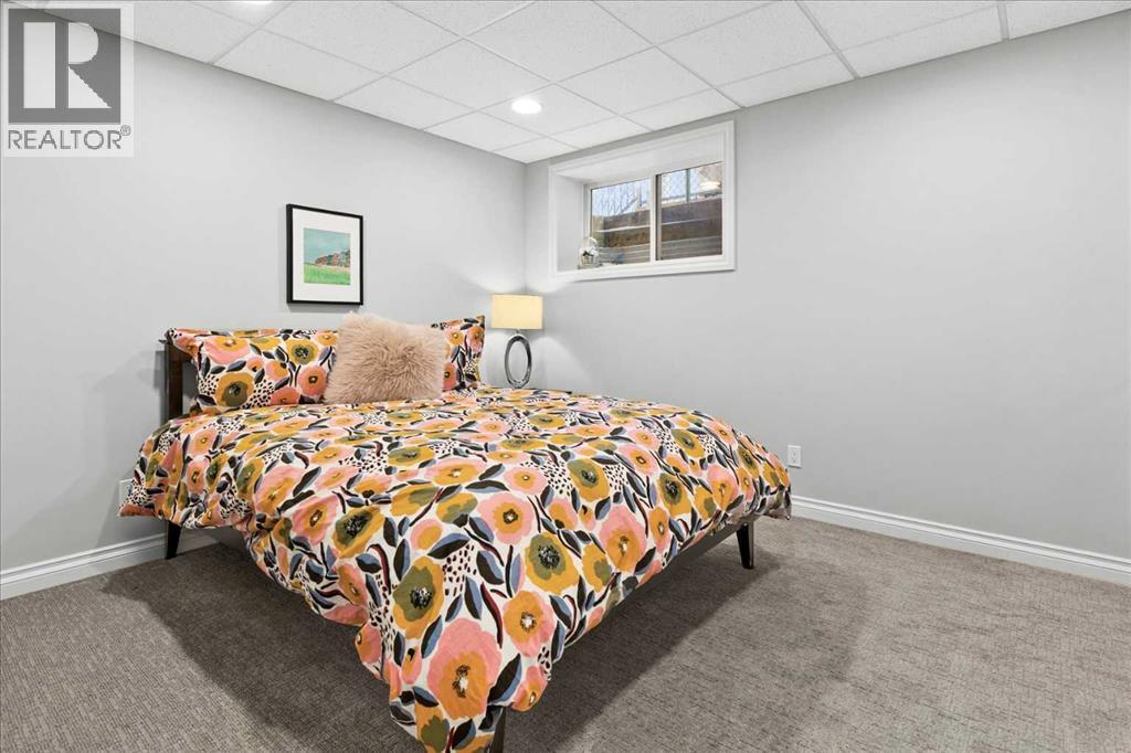 255 Gleneagles View, Cochrane