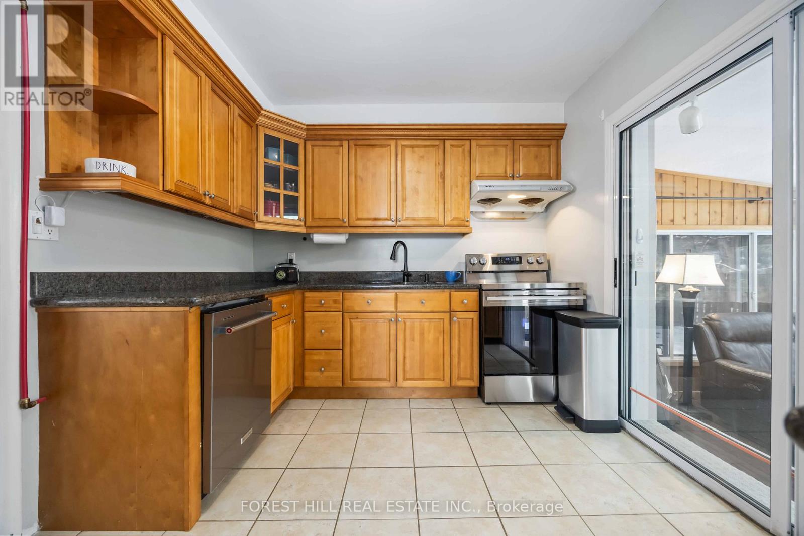 44 ADDISON CRESCENT - 13