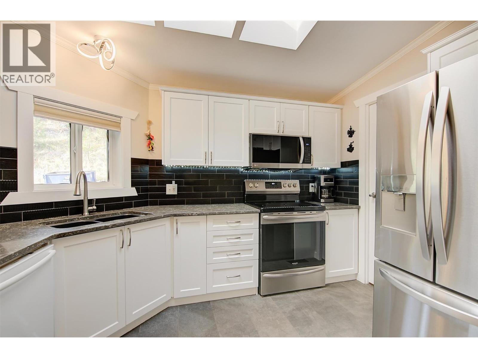 #80 1750 LENZ ROAD - 15