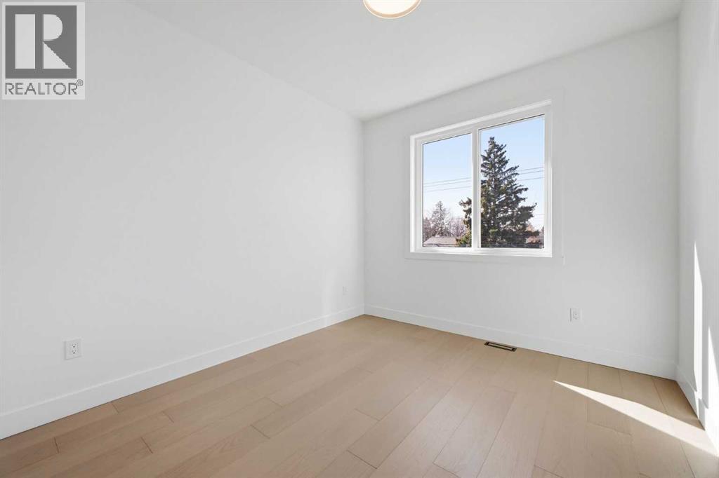 Single Family House for Sale in   Street NE Winston Heights/Mountview Calgary 