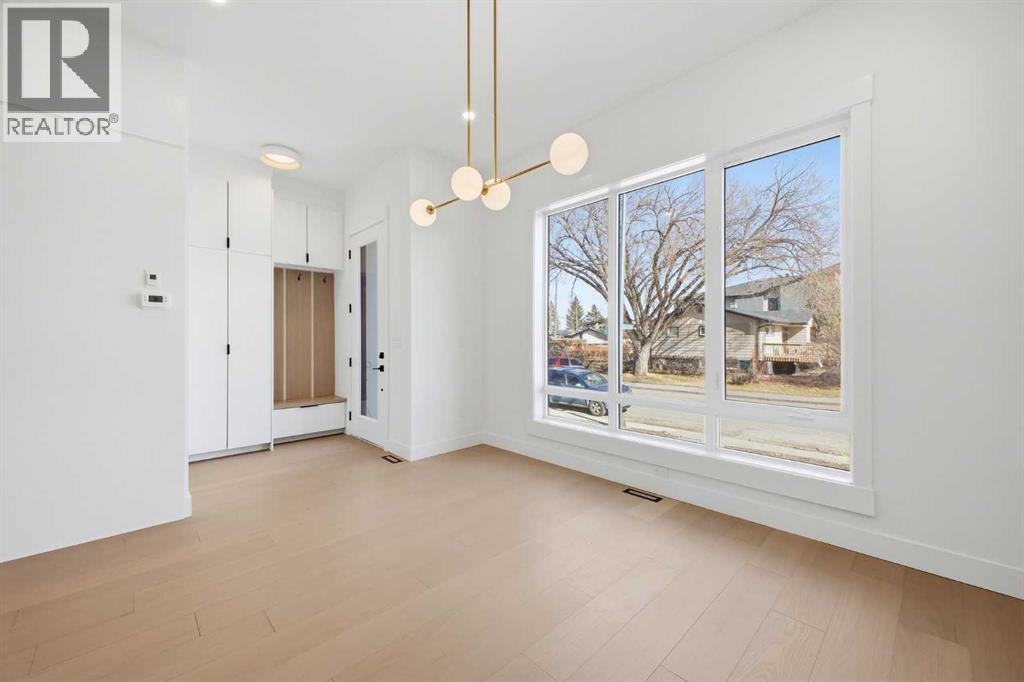 Single Family House for Sale in   Street NE Winston Heights/Mountview Calgary 