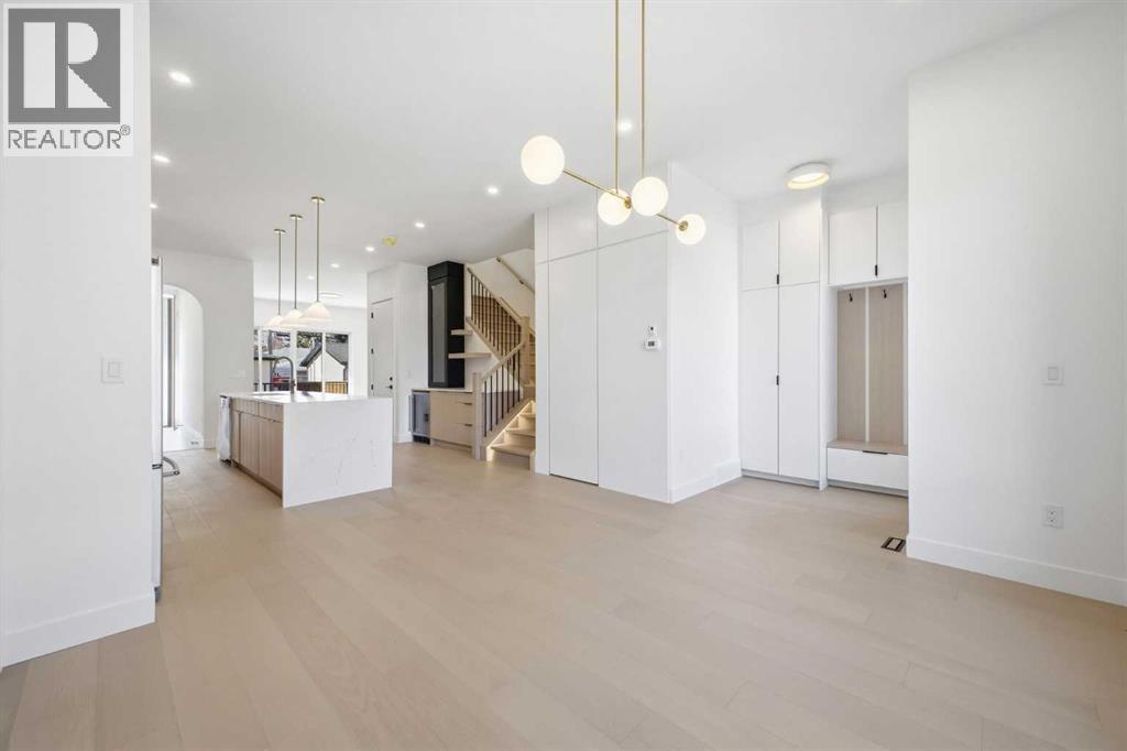 Single Family House for Sale in   Street NE Winston Heights/Mountview Calgary 