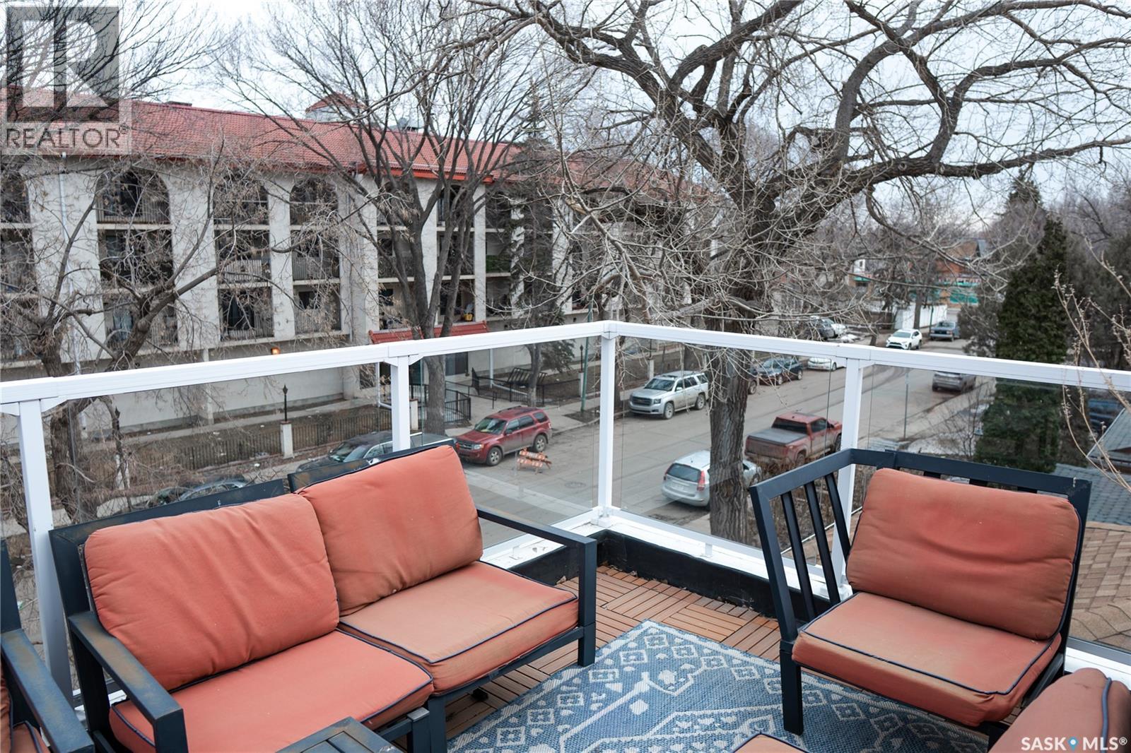 2128 OSLER STREET - 21