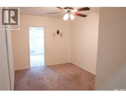 Kitchen - 2128 Osler Street, Regina, SK S4P1W6 Photo 15