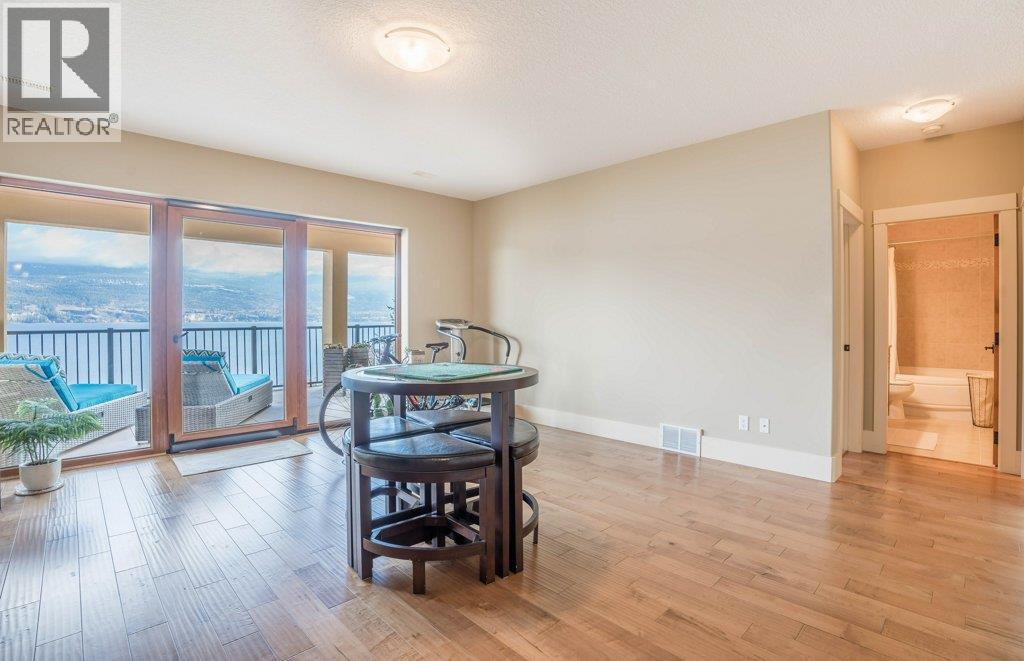 14419 Downton Avenue Unit# 207, Summerland