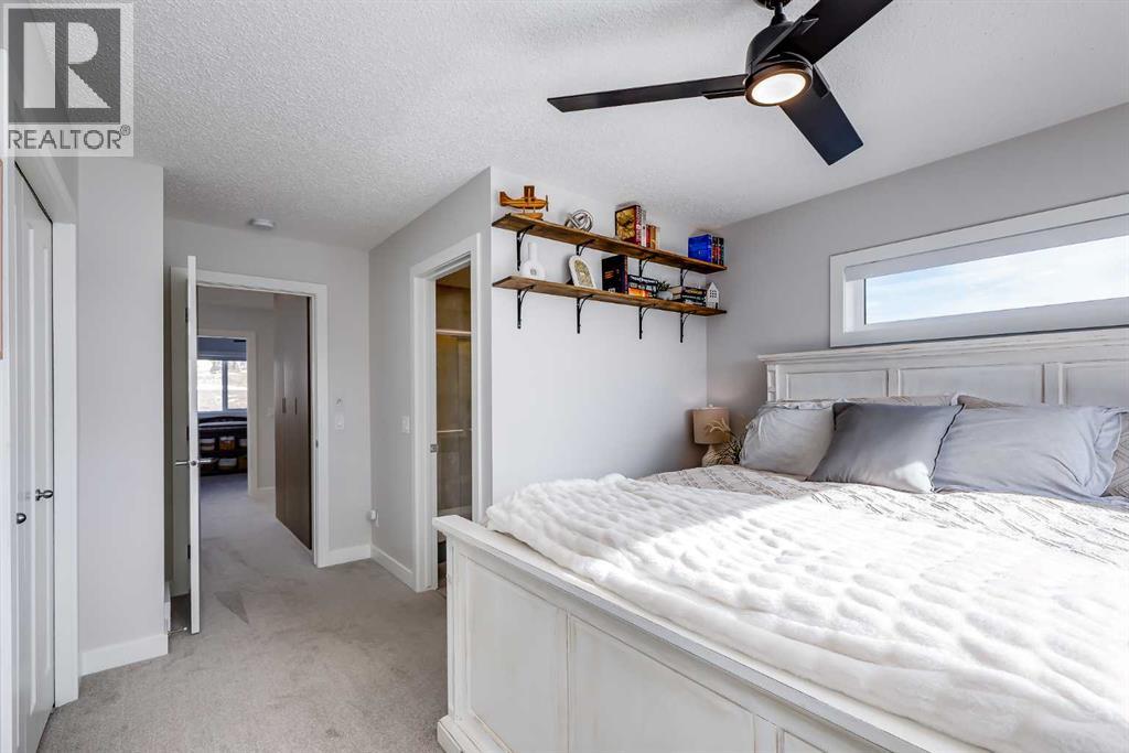 Single Family House for Sale in  Tuscany Summit Square NW Tuscany Calgary 